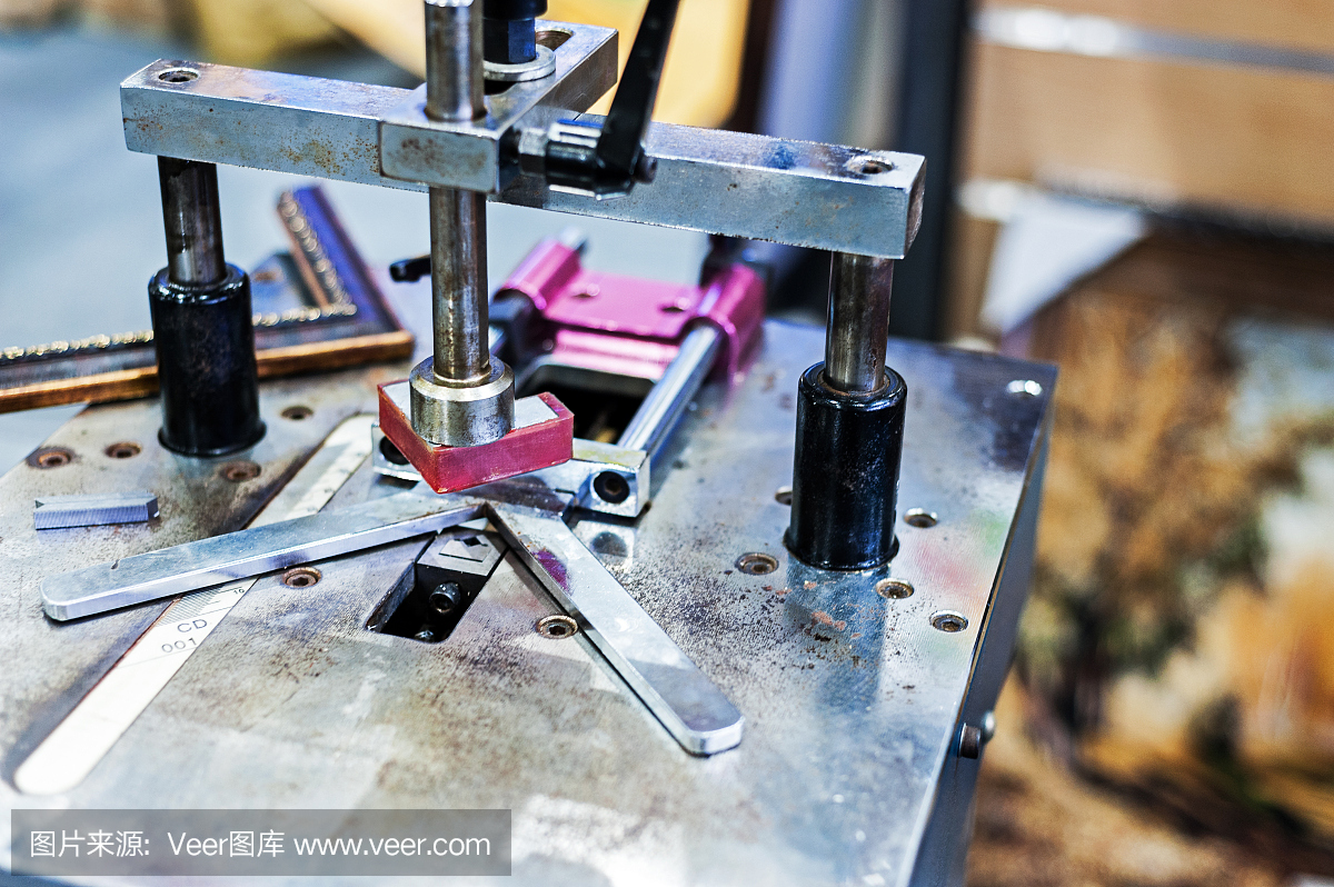 人工相框配機框